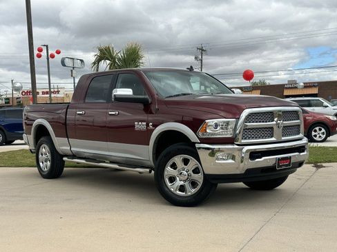Used 2018 RAM 2500 Laramie w/ Convenience Group AWD/4WD image 4
