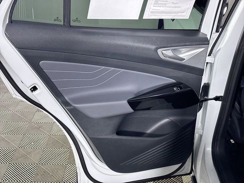 Used 2023 Volkswagen ID.4 Pro S image 21