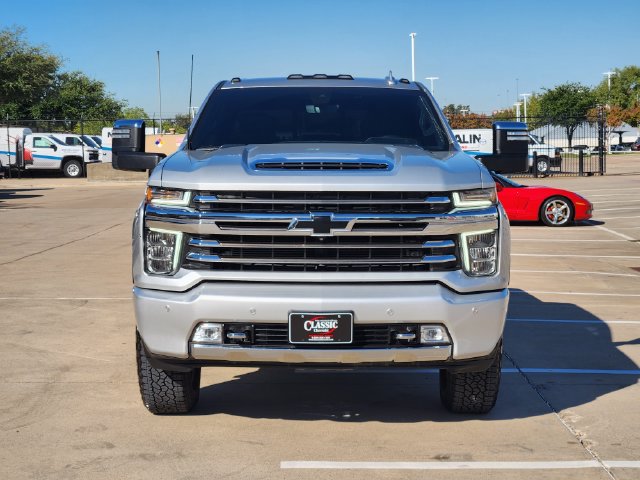 Used 2023 Chevrolet Silverado 2500 High Country w/ Technology Package AWD/4WD image 10