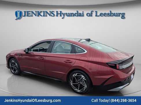 Used 2024 Hyundai Sonata SEL w/ Convenience Package FWD image 5