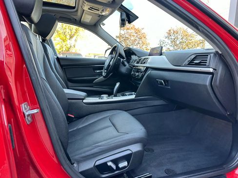 Used 2018 BMW 320i xDrive Sedan image 21