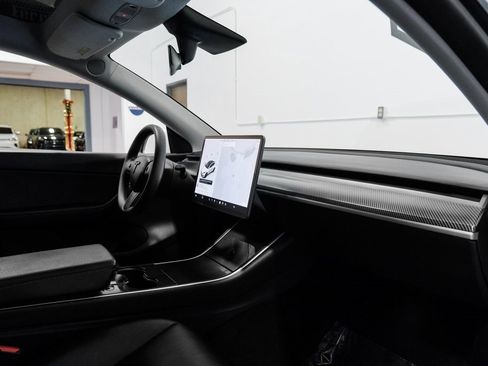 Used 2020 Tesla Model Y Performance image 20