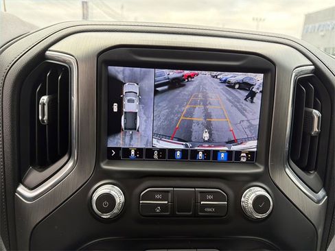 Used 2022 GMC Sierra 3500 Denali w/ Technology Package image 25