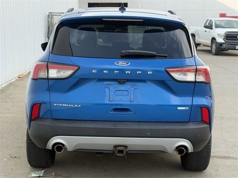 Used 2020 Ford Escape Titanium image 5