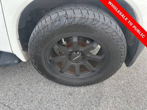 Used 2010 Nissan Armada SE image 9