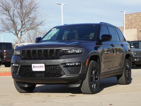 New 2025 Jeep Grand Cherokee Limited AWD/4WD image 3