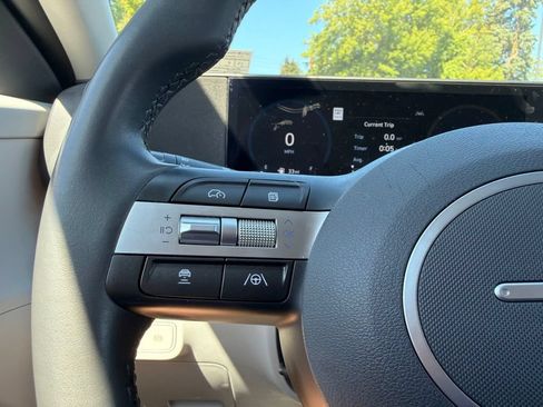 Certified 2024 Hyundai Kona SEL w/ Convenience Package AWD/4WD image 31