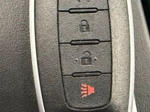 Used 2023 Nissan Rogue SV AWD/4WD image 24