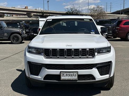 New 2026 Jeep Grand Cherokee L Limited AWD/4WD image 6