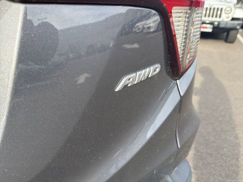 Used 2019 Honda HR-V LX image 8