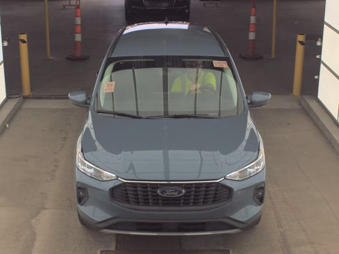 Used 2025 Ford Escape SE FWD image 3