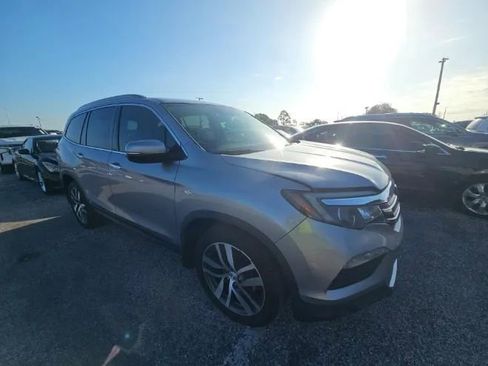 Used 2017 Honda Pilot Elite image 5