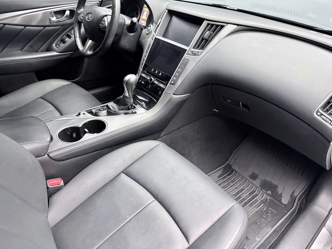 Used 2016 INFINITI Q50 3.0t Premium w/ Driver Assistance Package AWD/4WD image 11