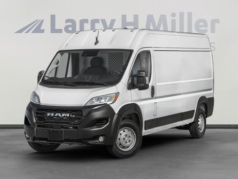 Used 2023 RAM ProMaster 2500 FWD image 1