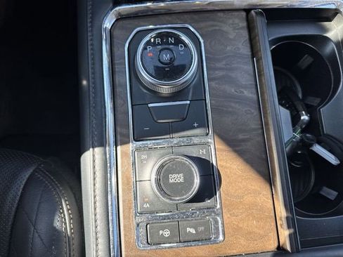 Used 2021 Ford Expedition Max Platinum image 39