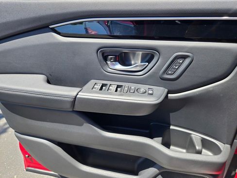 Certified 2024 Honda Pilot Touring image 22