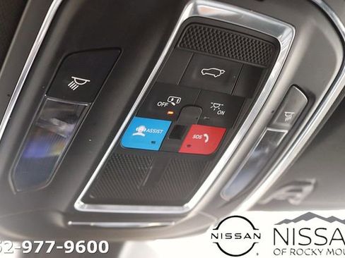 Used 2024 Jeep Wagoneer Series II image 32