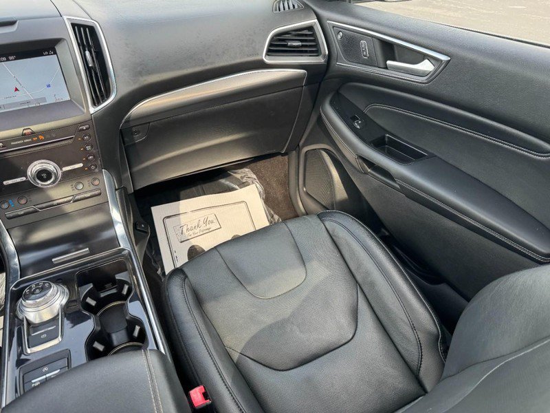 Used 2019 Ford Edge Titanium w/ Equipment Group 301A AWD/4WD image 15