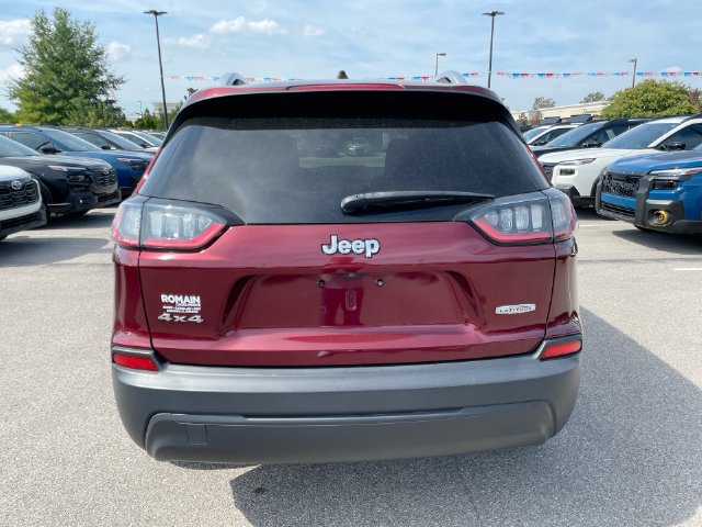 Used 2019 Jeep Cherokee Latitude w/ Popular Appearance Group AWD/4WD image 4
