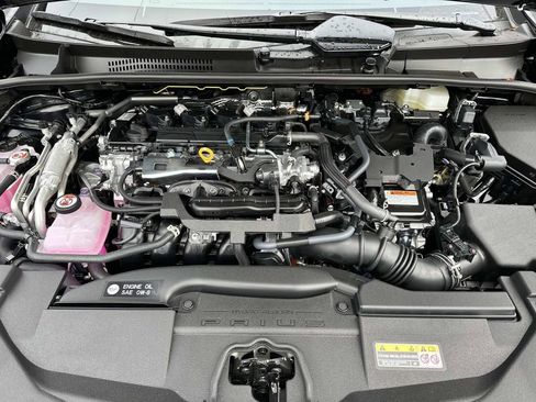 New 2026 Toyota Prius Plug-In Hybrid FWD image 10