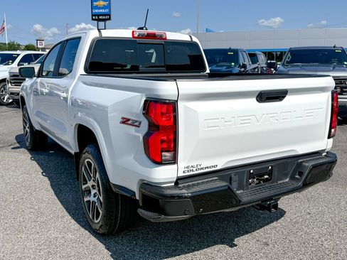 Certified 2023 Chevrolet Colorado Z71 w/ Z71 Convenience Package 2 AWD/4WD image 5