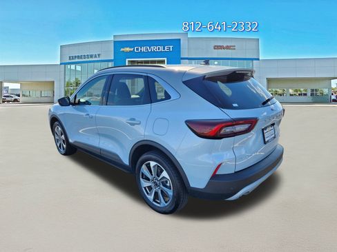 Used 2025 Ford Escape Platinum w/ Premium Technology Package image 5