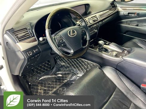 Used 2014 Lexus LS 460 AWD w/ Comfort Package image 3