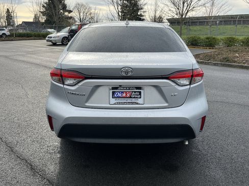 Used 2025 Toyota Corolla LE image 4