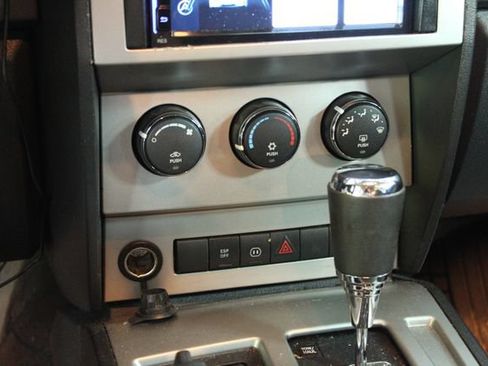Used 2008 Dodge Nitro SXT AWD/4WD image 14
