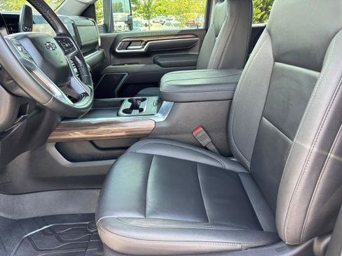 Used 2025 Chevrolet Silverado 2500 LT w/ Trail Boss Package AWD/4WD image 17