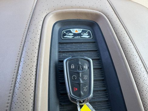 Used 2020 Cadillac Escalade ESV Platinum AWD/4WD image 46