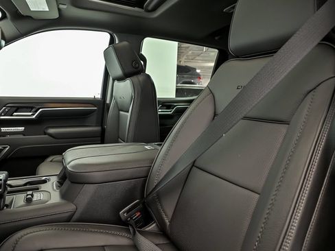 New 2026 GMC Sierra 1500 Denali AWD/4WD image 9