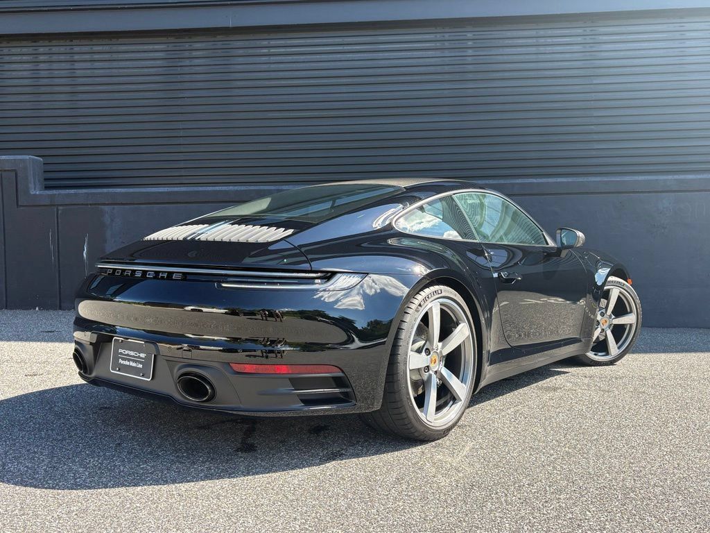Certified 2024 Porsche 911 Carrera T RWD image 10
