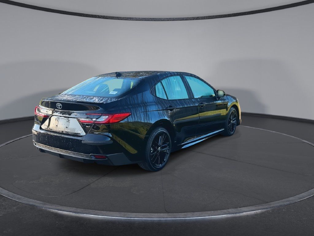 Used 2025 Toyota Camry SE FWD image 8