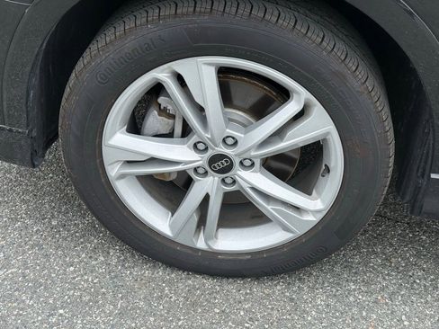 Used 2023 Audi Q3 2.0T Premium w/ Convenience Package AWD/4WD image 11