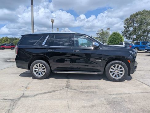 Used 2024 Chevrolet Tahoe Premier AWD/4WD image 3