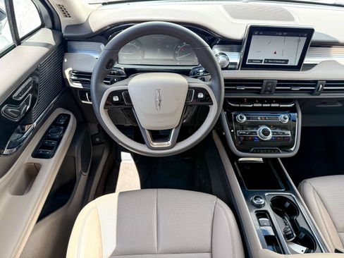 Used 2022 Lincoln Corsair AWD w/ Equipment Group 101A image 33