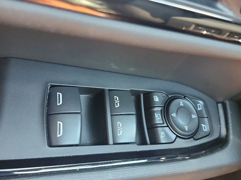 Used 2025 GMC Sierra 2500 AT4X AWD/4WD image 24