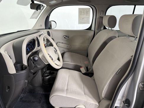 Used 2010 Nissan Cube 1.8 S w/ Interior Designer Pkg image 19