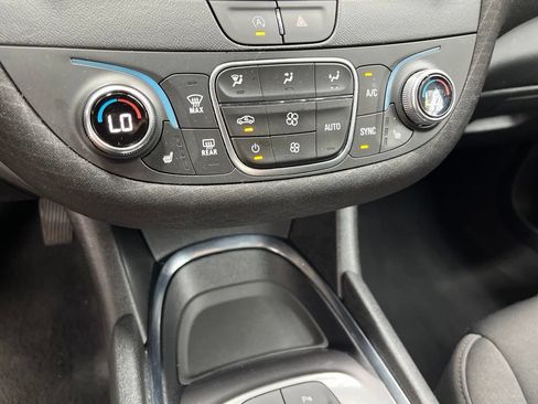 Used 2025 Chevrolet Malibu LT FWD image 23