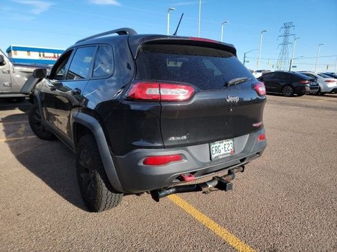 Used 2015 Jeep Cherokee Trailhawk w/ Comfort/Convenience Group AWD/4WD image 6