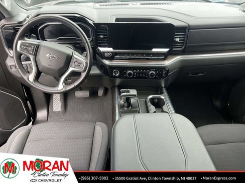Used 2023 Chevrolet Silverado 1500 LT Trail Boss w/ LPO, Dark Essentials Package AWD/4WD image 10