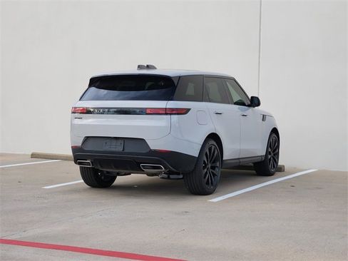 New 2026 Land Rover Range Rover Sport SE image 4