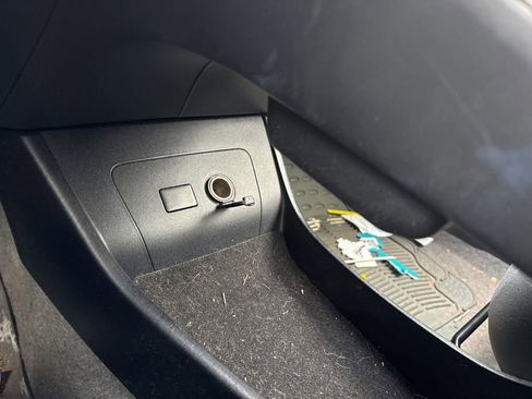 Used 2015 Toyota Prius Two image 27