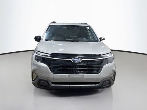 Used 2025 Subaru Forester Touring AWD/4WD image 2