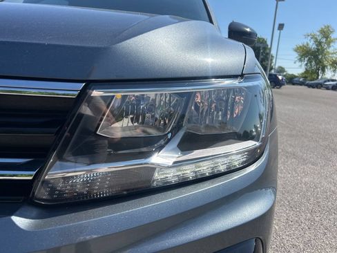 Certified 2021 Volkswagen Tiguan SE FWD image 9