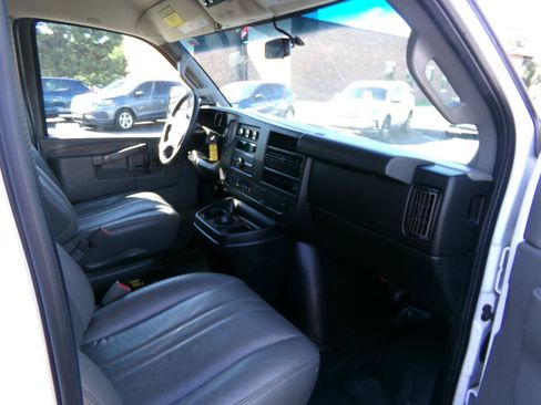 Used 2018 GMC Savana 3500 LS w/ Cold Climate Package RWD image 30