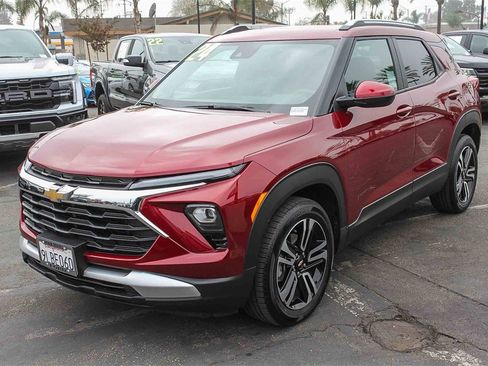 Used 2024 Chevrolet TrailBlazer LT image 3