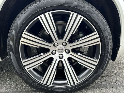 Certified 2023 Volvo XC90 B6 Ultimate w/ Protection Package AWD/4WD image 13