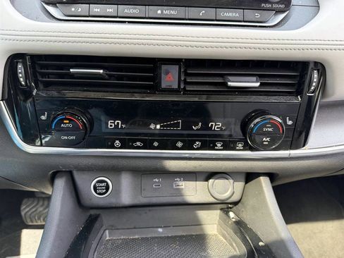 Used 2022 Nissan Rogue SV w/ SV Premium Package image 22